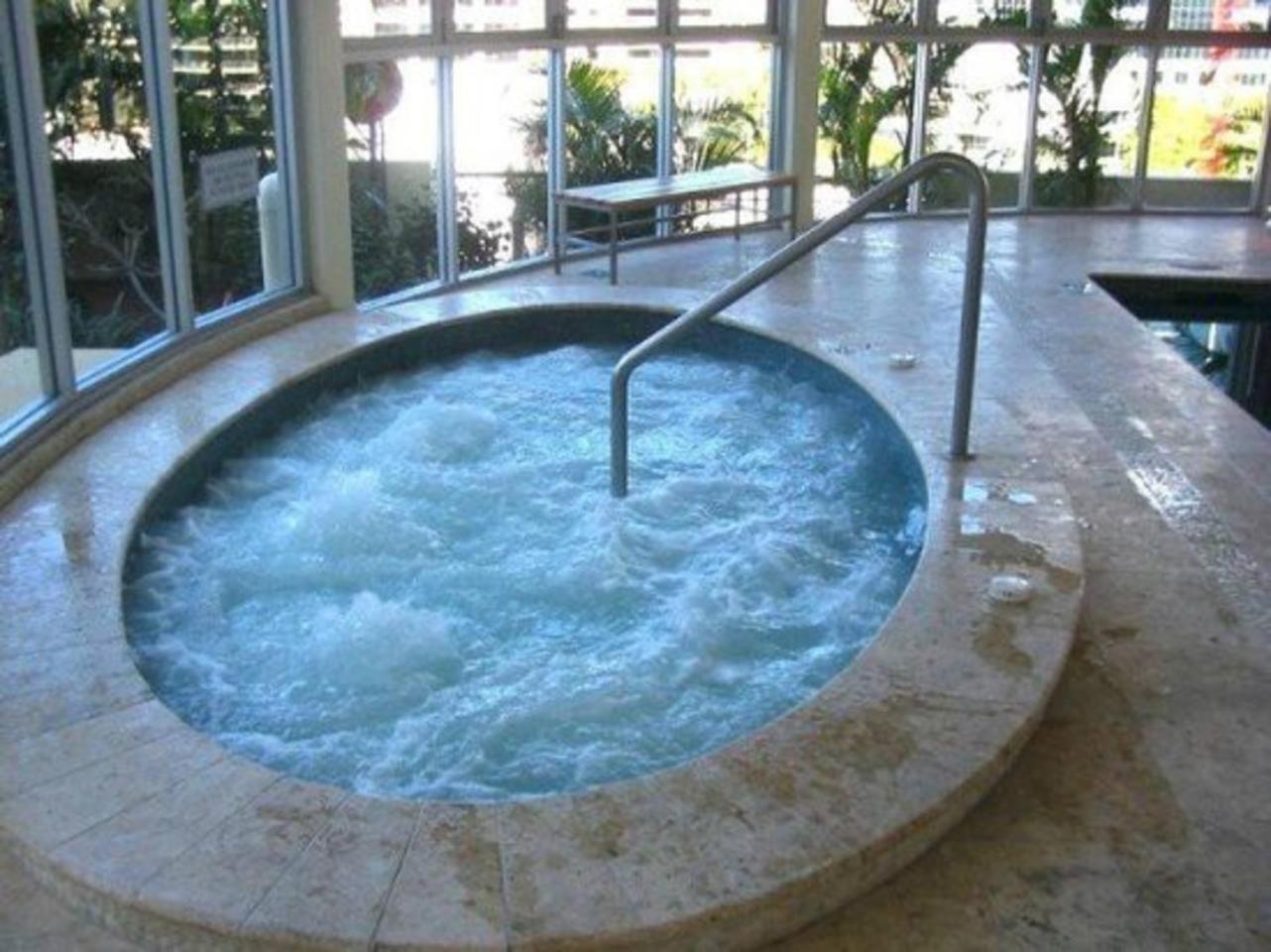 Beach - Ocean & Riverview Chevron Renaissance Central Surfers Paradise * Gold Coast