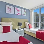 Beach Stay - Ocean & Riverview Resort Chevron Renaissance Central Surfers Paradise