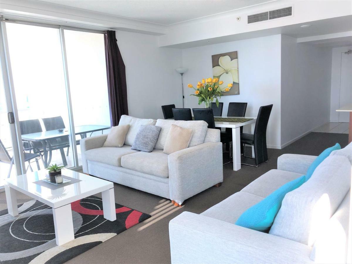 Beach - Ocean & Riverview Chevron Renaissance Central Surfers Paradise Gold Coast