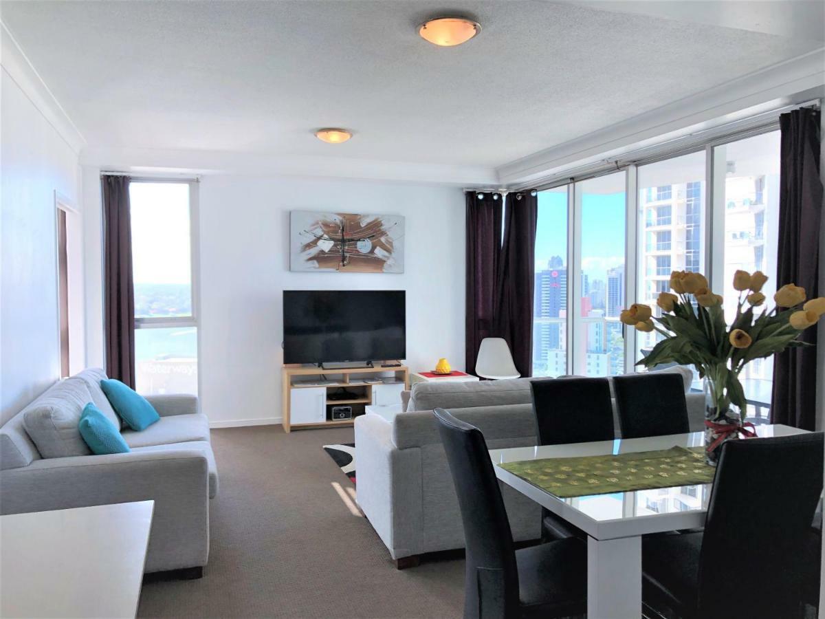 Beach - Ocean & Riverview Chevron Renaissance Central Surfers Paradise Apartment